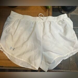 Under Armor white athletic shorts size large